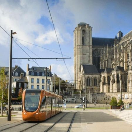 Magnifique Appart Centre Ville Renove 2 Pers Le Mans Bagian luar foto